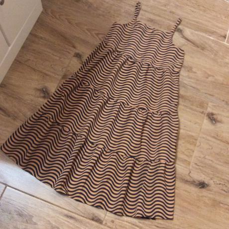 Dlouhé letní šaty s vlnkami, h&m,140