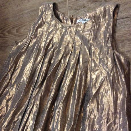 Zlaté metalické slavnostní šaty, 146