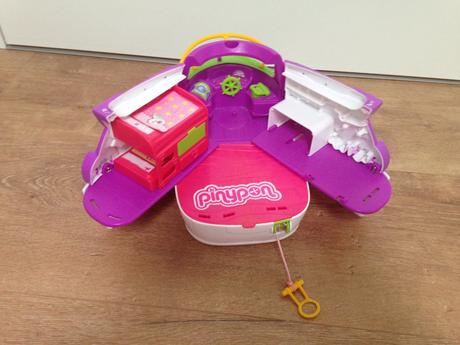 Pinypon famosa panenky, lod, prislusenstvi, 