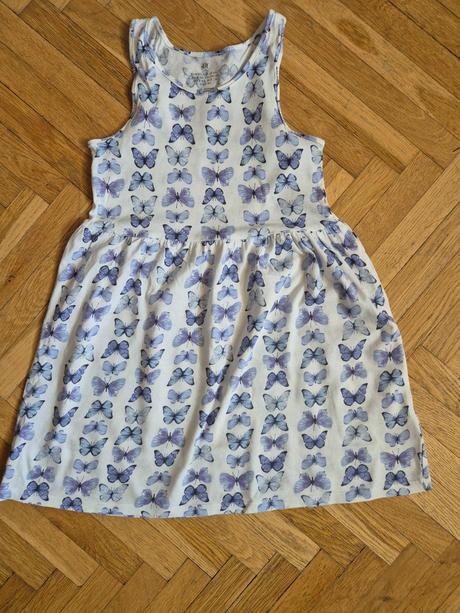 2x šaty s motýlky, 128