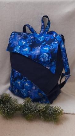 Městský prostorný batoh modré květy, 