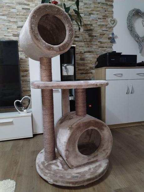 Růžové kočičí škrabadlo a odpočívadlo zánovní,