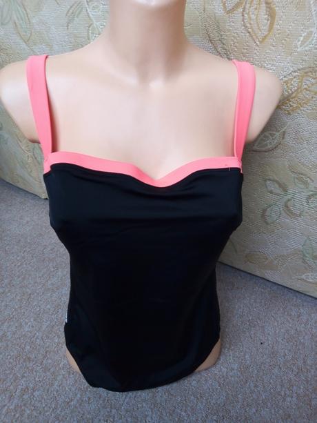 Plavky s neon růžovou zn."decathlon" vel."44", decathlon,44