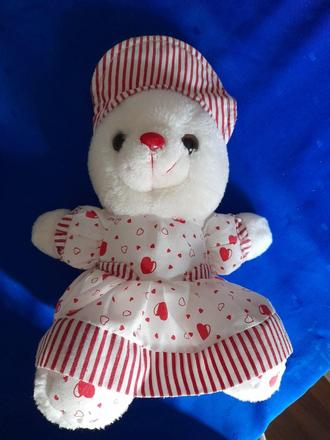 Medvídek v šatech plyšový,