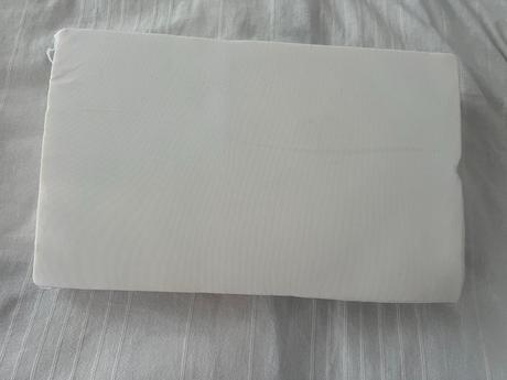 Profilovaný polštář z paměťové pěny vanse, 