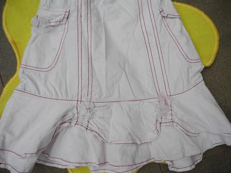 Sukně s volánem, 110