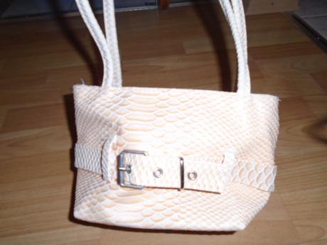 Kabelka vzhled hadí kůže,