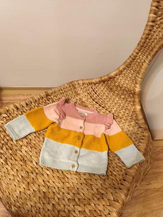 Duhový svetr s volánky, f&f,68