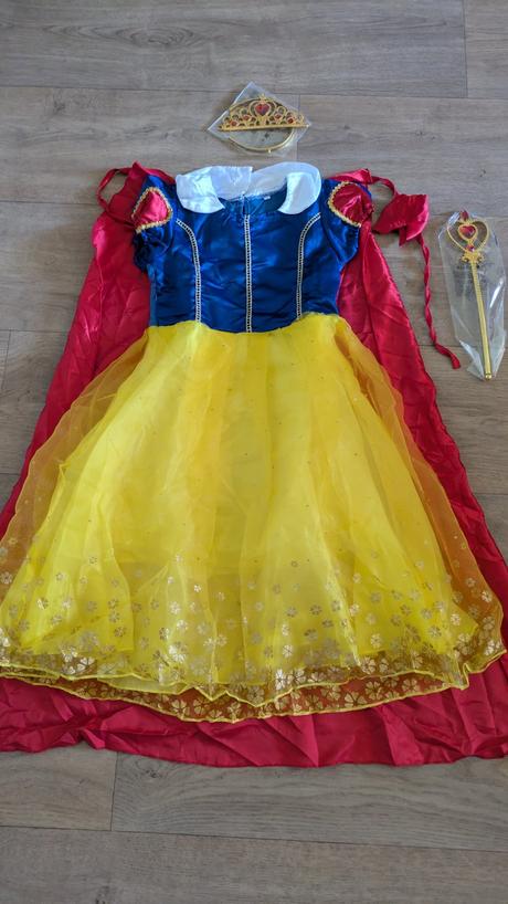 Ka296 karnevalový kostým sněhurka vel. 140,