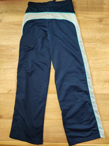 Sportovní kalhoty, 152