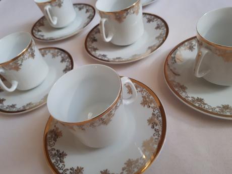 Sada šesti hrnečků s podšálky, 