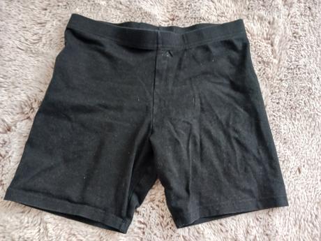 2x kraťasy č.140, 140
