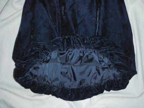 Luxusní sametové modré šaty - balónový střih, george,116