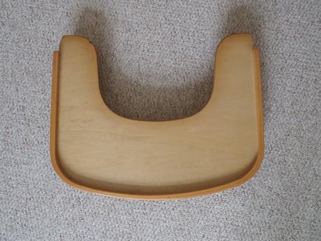 Rostoucí židle s pultíkem a pásy,