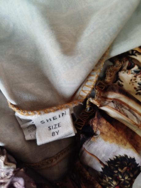 Kraťasy zn. shein vel.128, 128