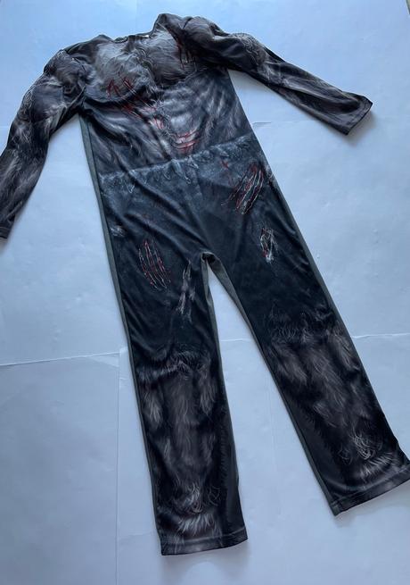 An10/ kostým vlkodav - v.9/10 let zn.hallow skream,