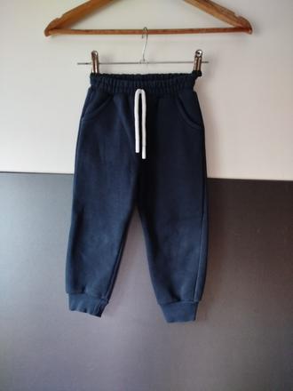 Tepláky zn. eslemix vel.104, 104