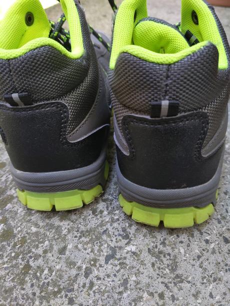 Turistické / trekové / outdoor kotníčkové boty 32, 32