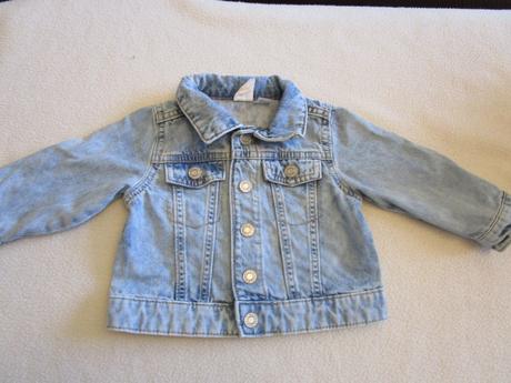 Velmi pěkná sv. modrá riflová dívčí bundička, v.74, h&m,74