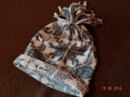 Šedá čepice vzor, obvod 40 - 48 cm, 104