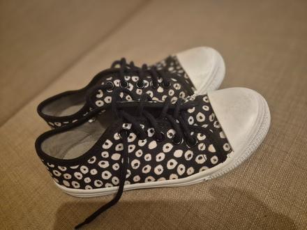 Dívčí plátěnky md se světlou podrážkou vel. 32, 32