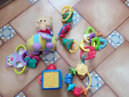 Hračky - cena za vše, 