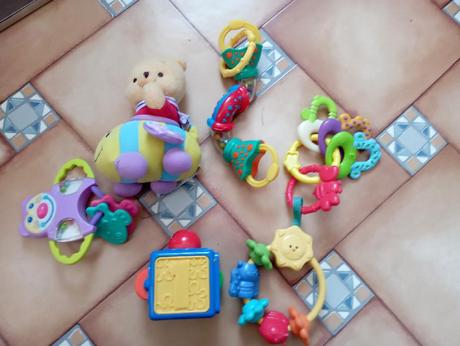 Hračky - cena za vše, 