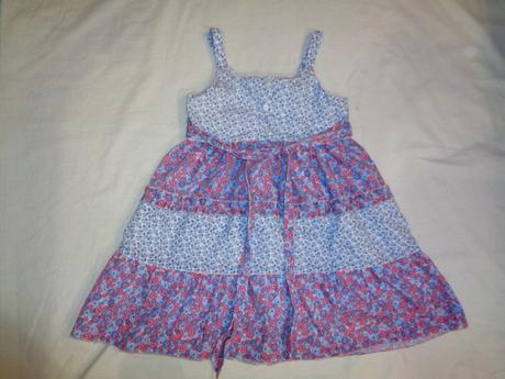 Luxusní květované volánové šaty, 110