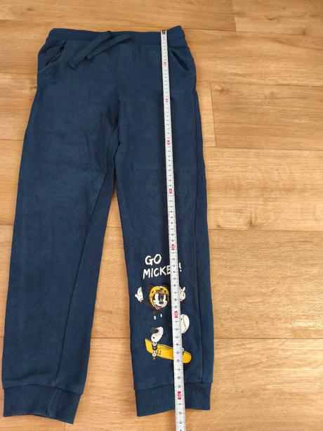 Tepláky 134, sinsay,134