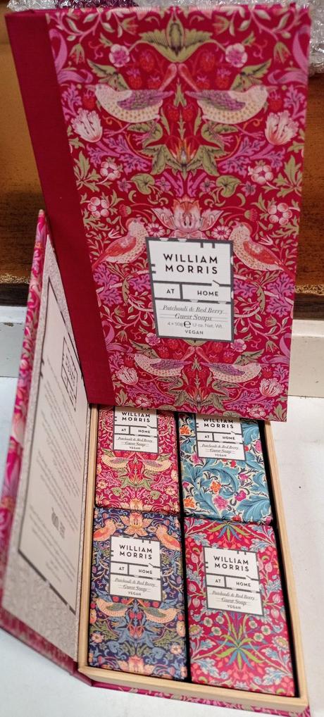 Sada tuhých mýdel,