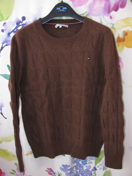 Krásný vlněný hnědý svetr th., tommy hilfiger,l