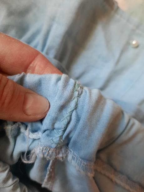 Sukně s perličkami, 122