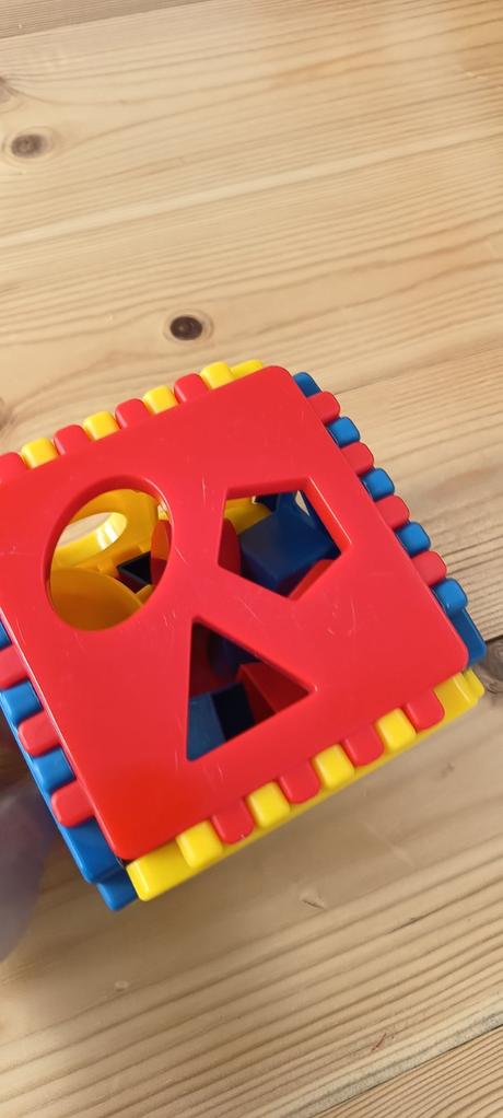 Vhazovací motorická kostka,