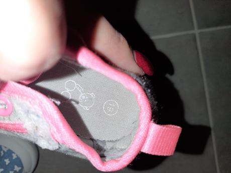 Dívčí tenisky 19, 19