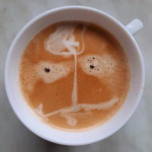 Dávejte si pozor na to, kdo vás sleduje, až budete uždibovat cukroví 😅