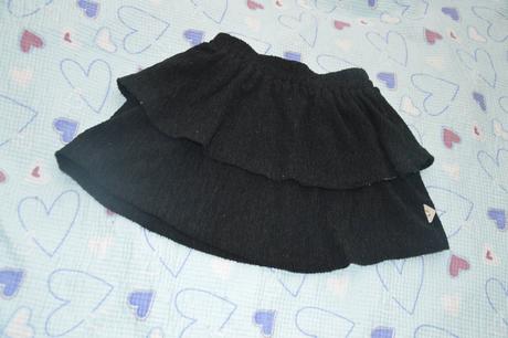 128 134 140 146 152 černá sukně s kanýry, 140