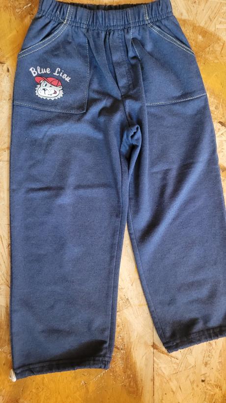 Bunda a tepláková souprava, 104