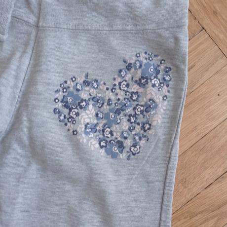 2x tepláky, f&f,122