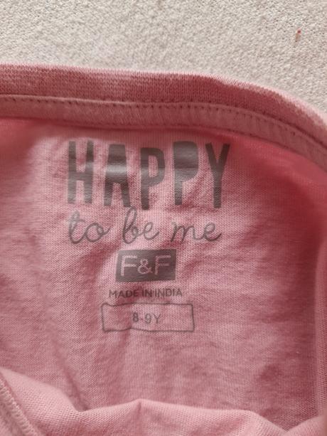 Růžové tričko se zlatavým nápisem nenošené, tesco,134