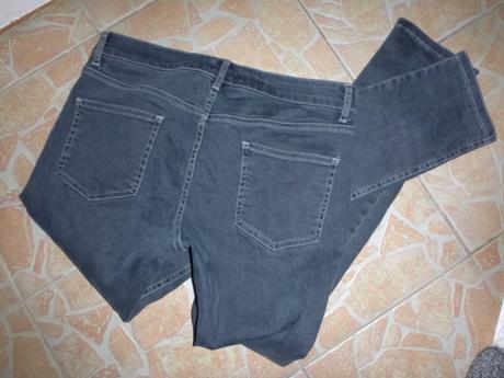 Džíny skinny trhané - vel.m-l, m