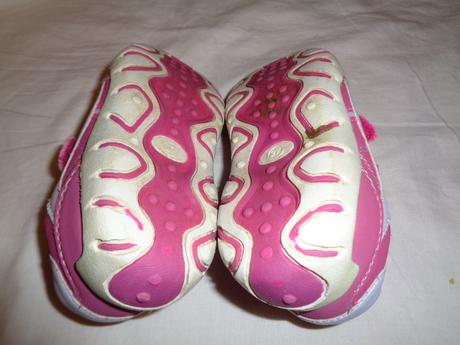 Pěkné růžové botasky - kožené, 27