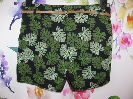 Elastické kraťasy, šortky s listy, st. bernard,36