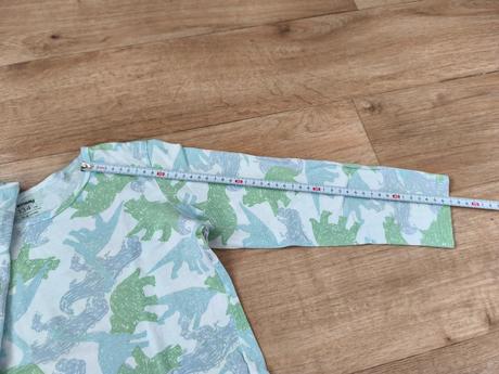 Pyžamo s dinosaury, sinsay,134