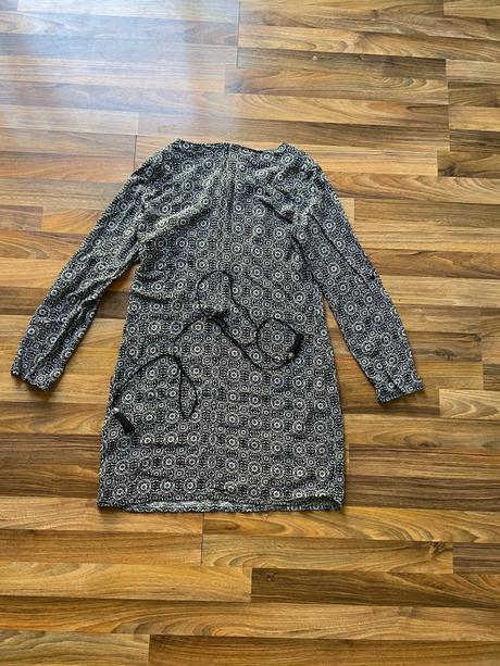 Šaty s páskem, vel 42/ xl spíše v prsou m/l, amisu, amisu,l