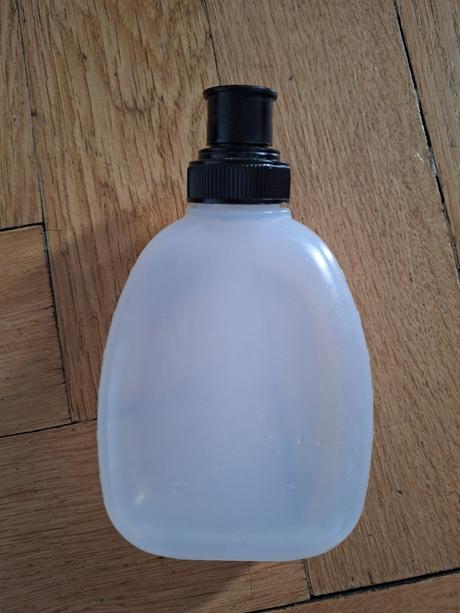 Ledvinka běžecká s lahvičkami na pití arcore, 