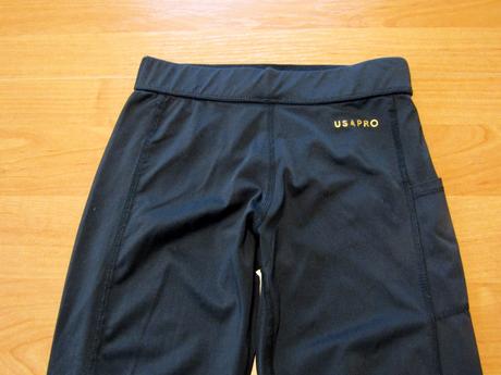 Dívčí černé sportovní legíny vel 128-134, 134