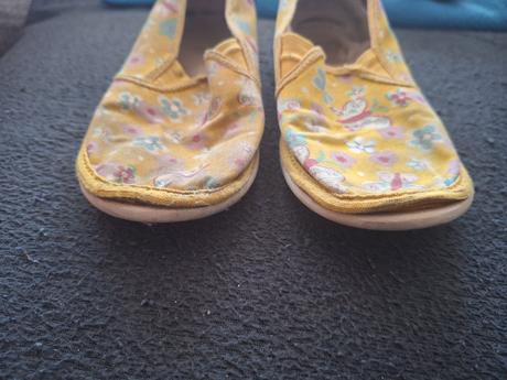 Dívčí bačkory, vel. ani značka neuvedena., 30