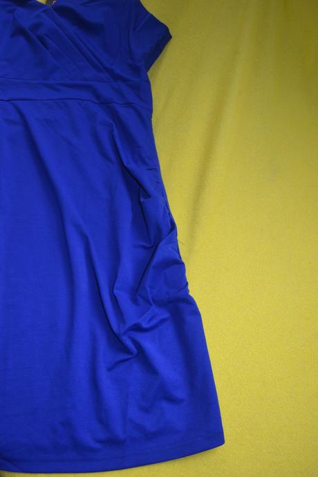 Letní dámské šaty, délka pod kolena xl/xxl, xl / xxl
