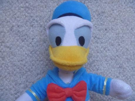 Plyšová postavička kačer donald,