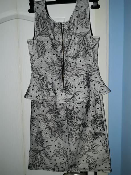 Dámské šaty s volánky, apricot, vel m, m